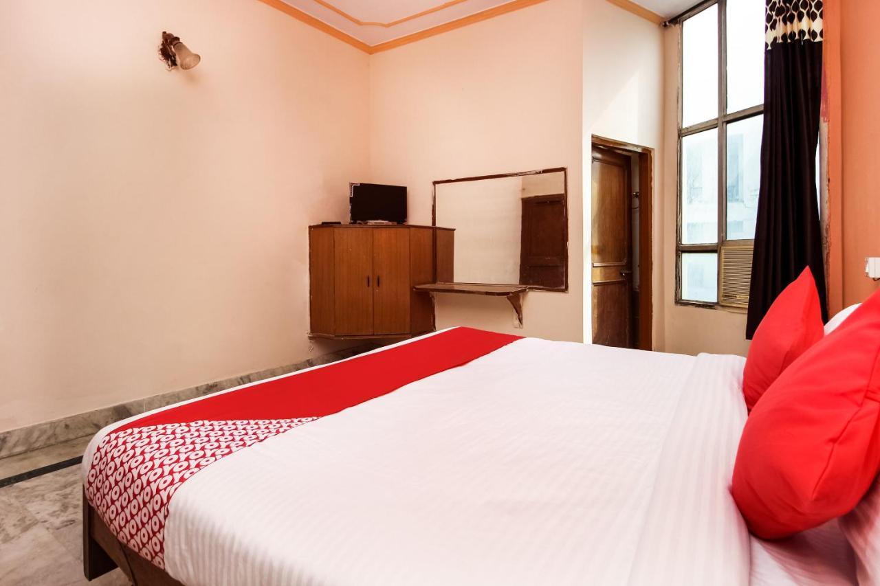 Oyo Hotel Apoorva Deluxe Jaipur Ngoại thất bức ảnh